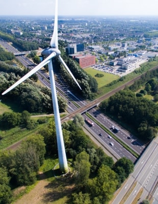 Groene energie ondersteunt de  transitie naar elektrische voertuigen en duurzame mobiliteit, Arcadis Nederland 