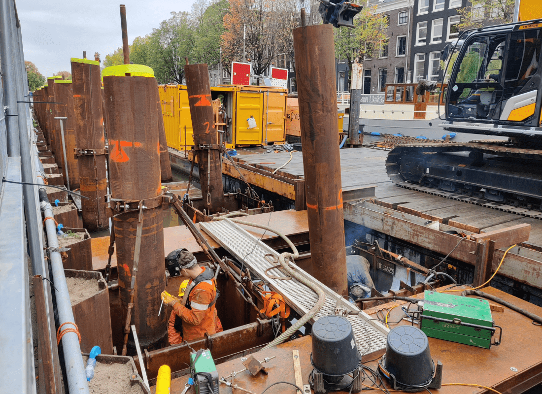 Versterking kademuren Amsterdam