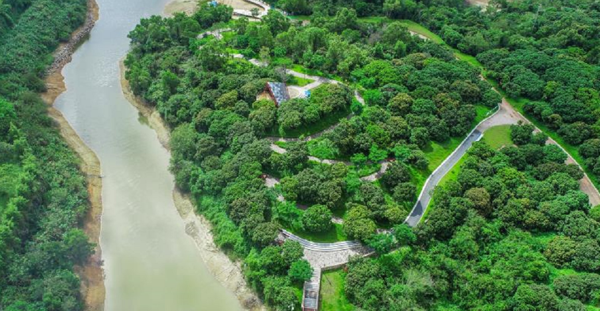 凯谛思打造龙岗河一河两岸景观，将水资源管理和水资源优化融入城市规划和景观设计中。