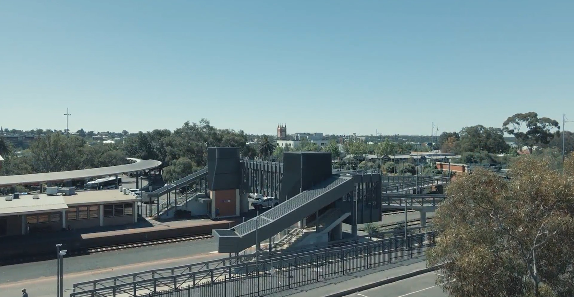 Bendigo station overpass