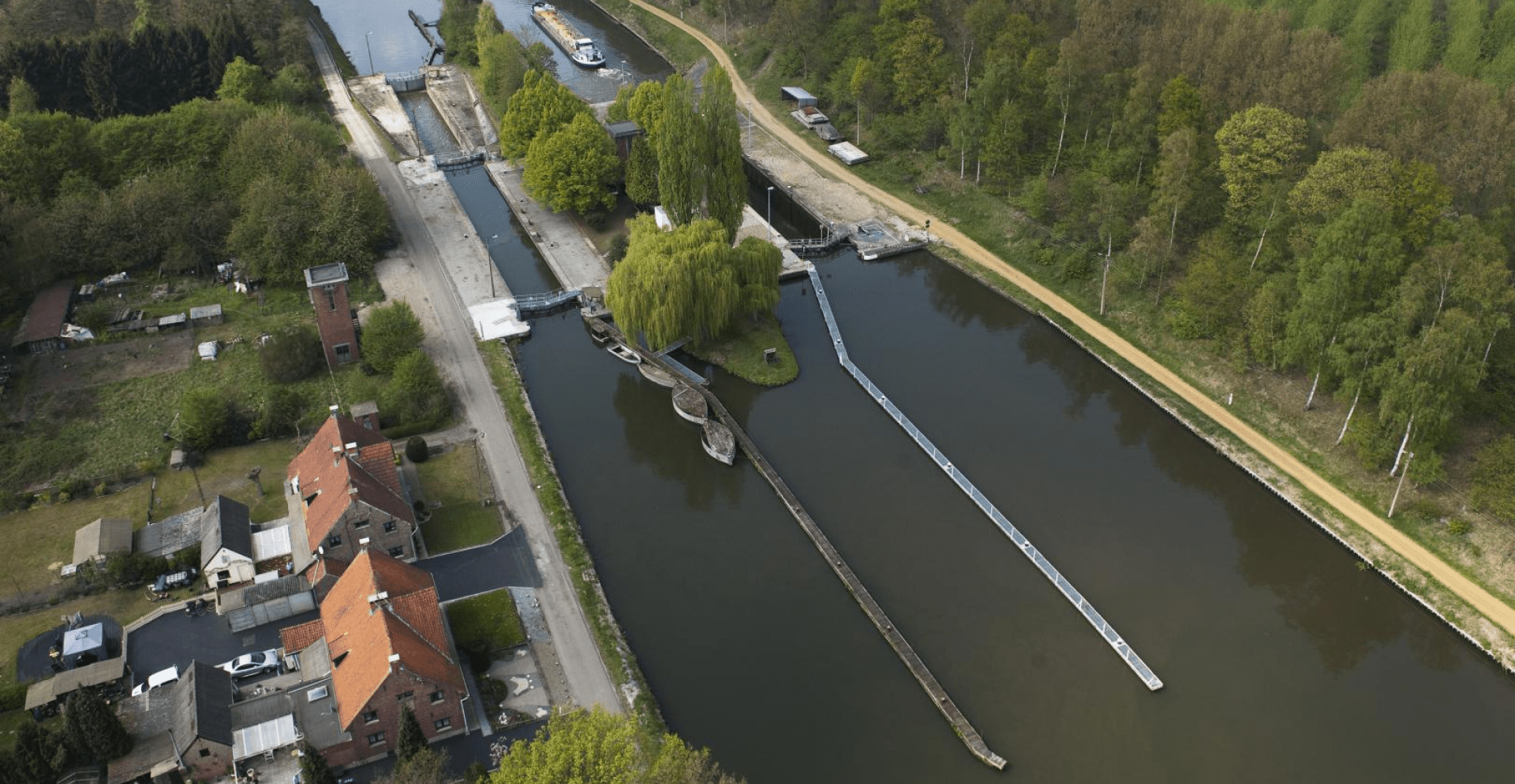 Het oude sluizencomplex op het kanaal Bocholt-Herentals